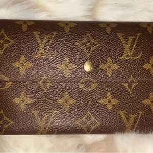 Authenic Louis Vuitton Wallet